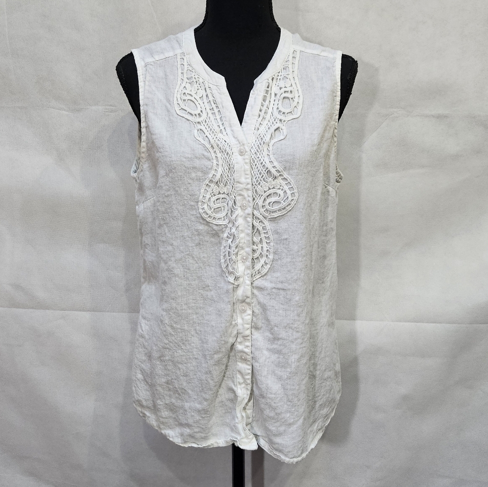 Dana Buchman White Button Down Shirt